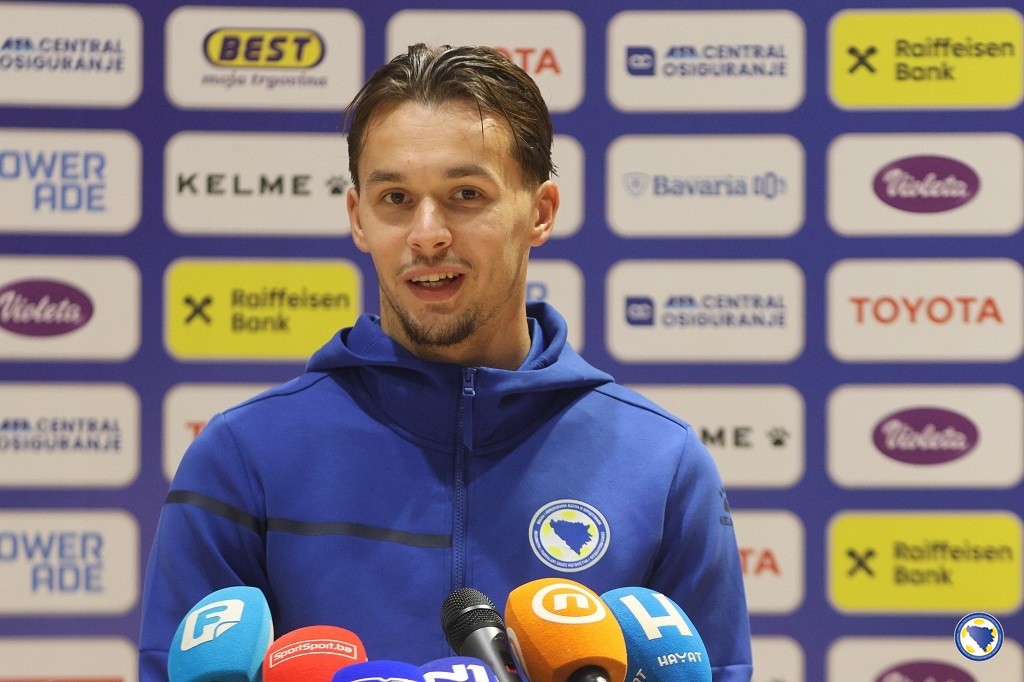 Veliko priznanje za Amara Dedića: Dobio bilbord u Gračanici!